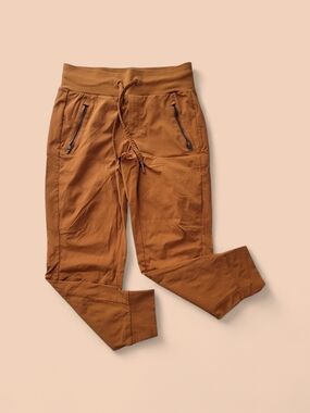 Athleta Trekkie North Jogger Size 0 Cattail Brown Pull-On Tapered Athletic Pants